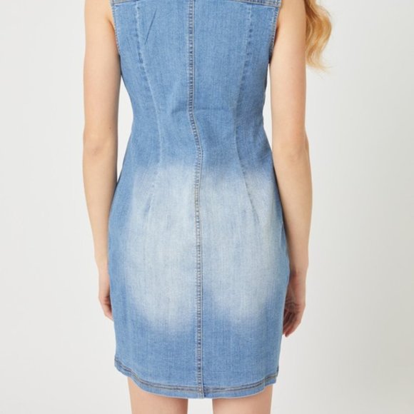 Button Down Sleeveless Denim Dress - Picture 8 of 11